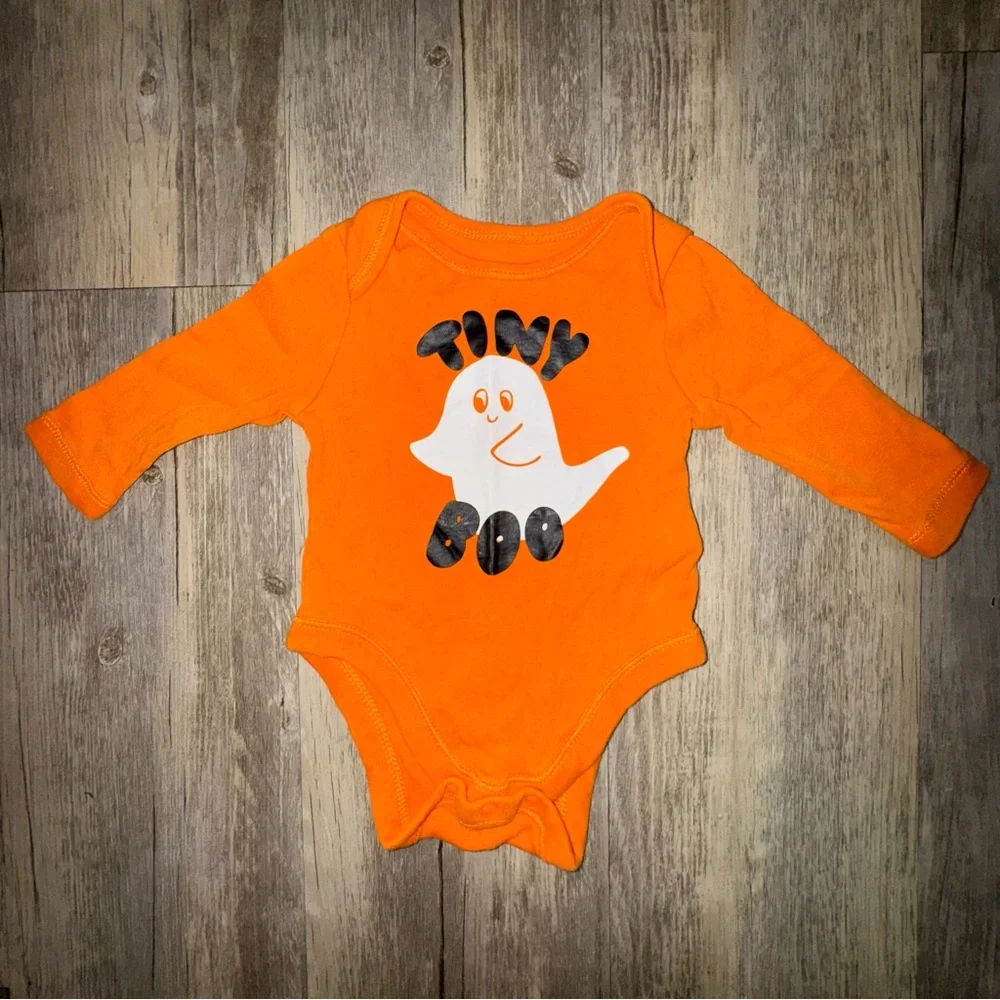 ☀️6/$20☀️ Old Navy Tiny Boo Onesie